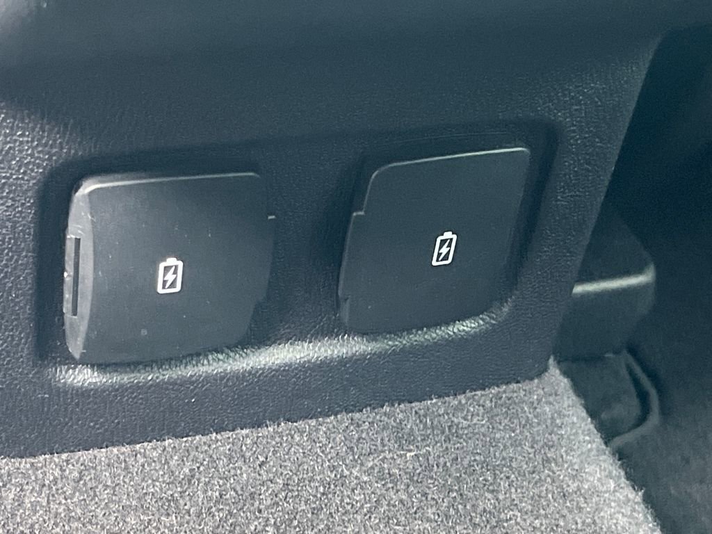 Certified 2023 Lincoln Corsair FWD w/ Equipment Group 101A image 23