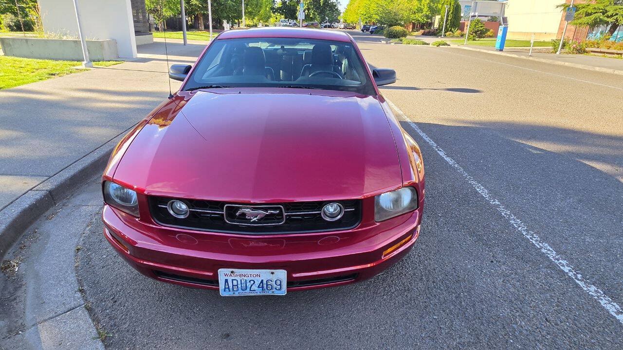 Used 2007 Ford Mustang Premium RWD image 2