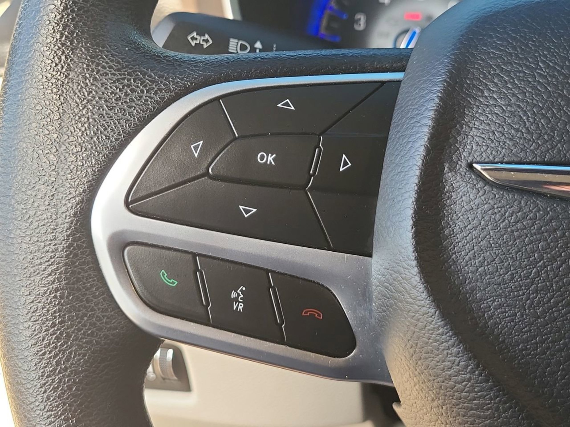 Used 2020 Chrysler Voyager Lxi image 26