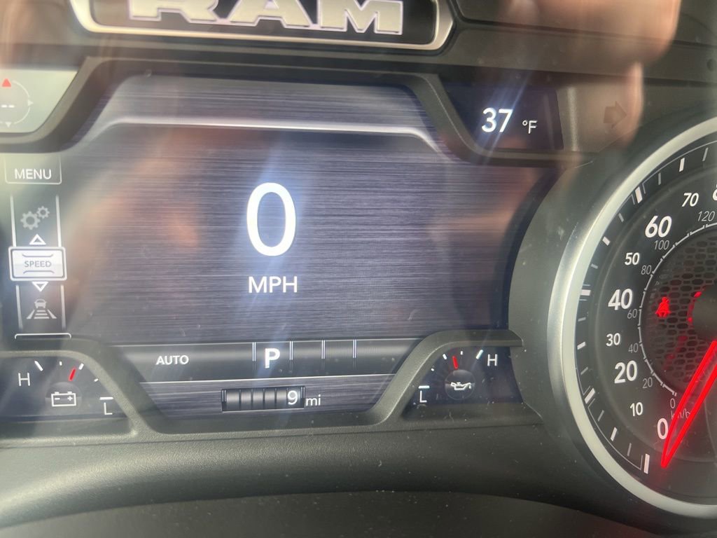 New 2026 RAM 1500 4x4 Crew Cab image 25