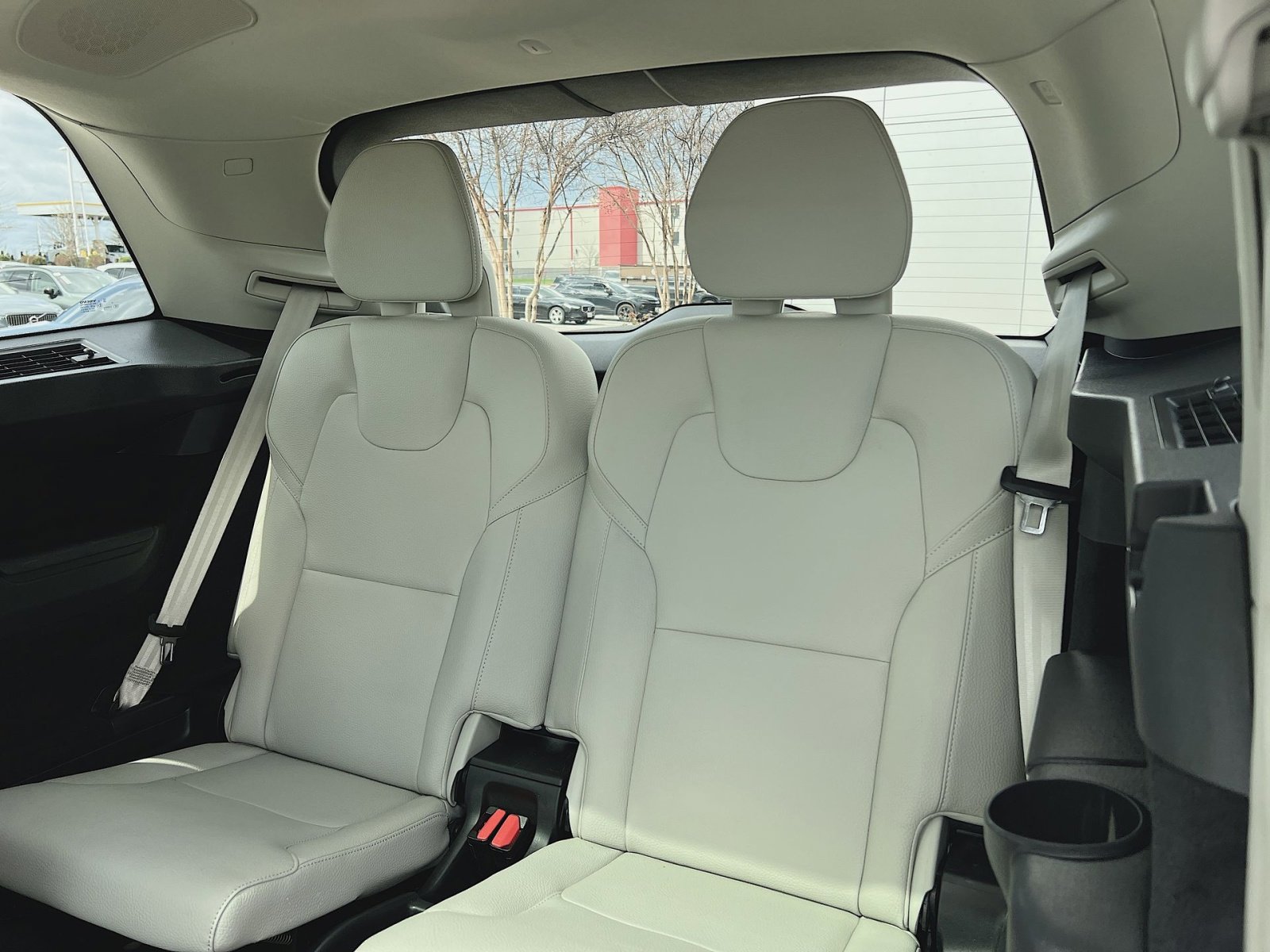 Certified 2023 Volvo XC90 B6 Plus image 23