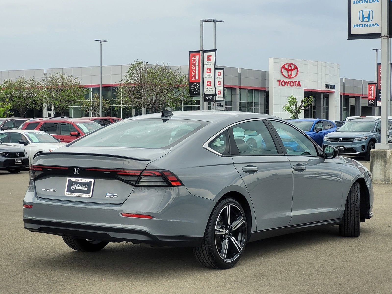 Used 2024 Honda Accord Sport image 3