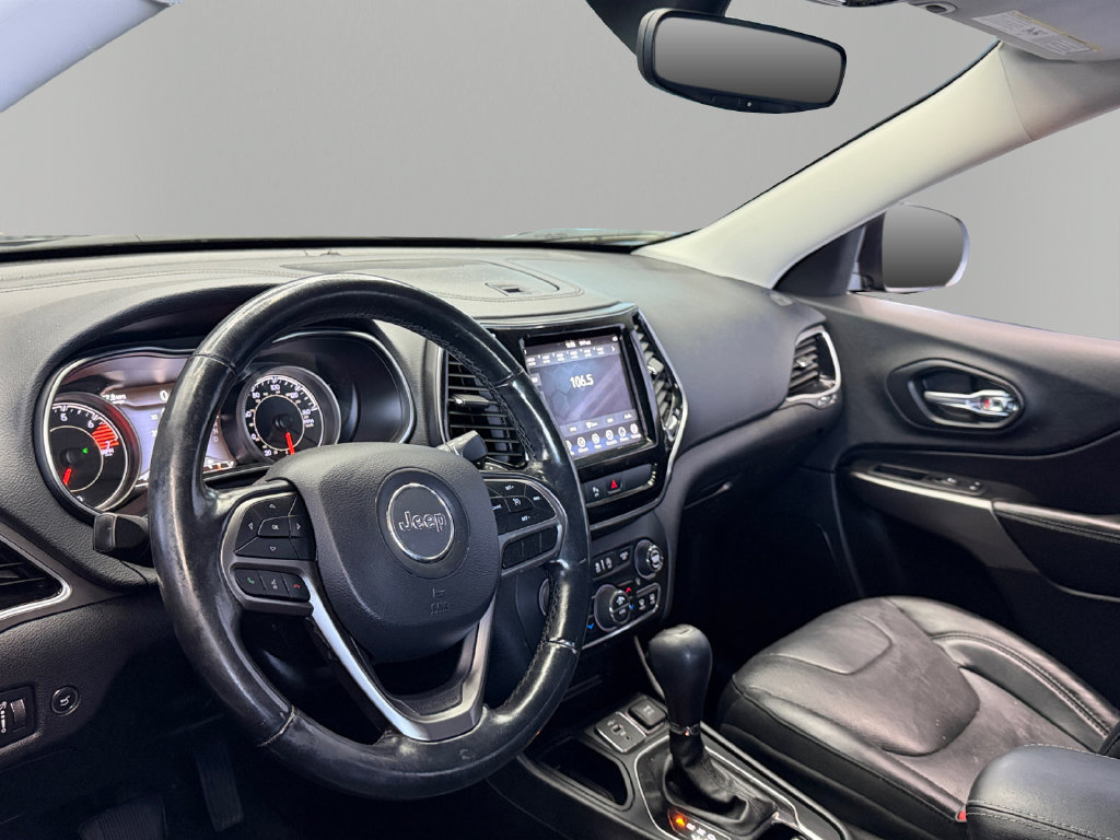 Used 2019 Jeep Cherokee Limited FWD image 15