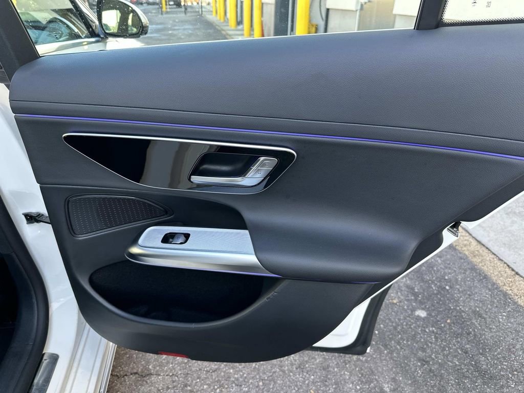 Used 2025 Mercedes-Benz E 350 4MATIC Sedan image 36