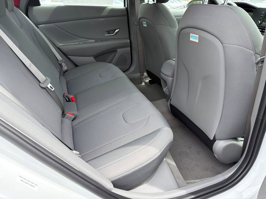 New 2026 Hyundai Elantra SE FWD image 16
