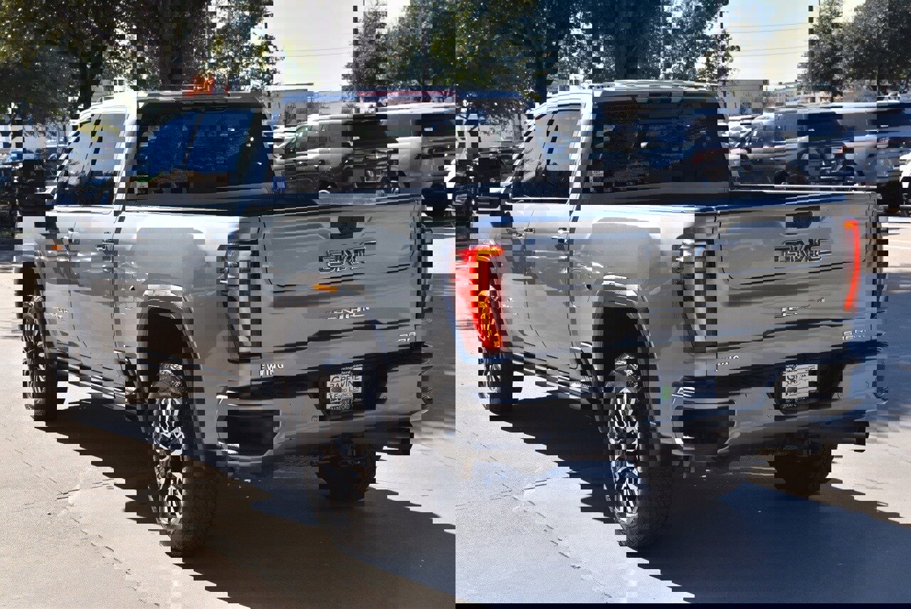 Used 2024 GMC Sierra 2500 Denali Ultimate image 10