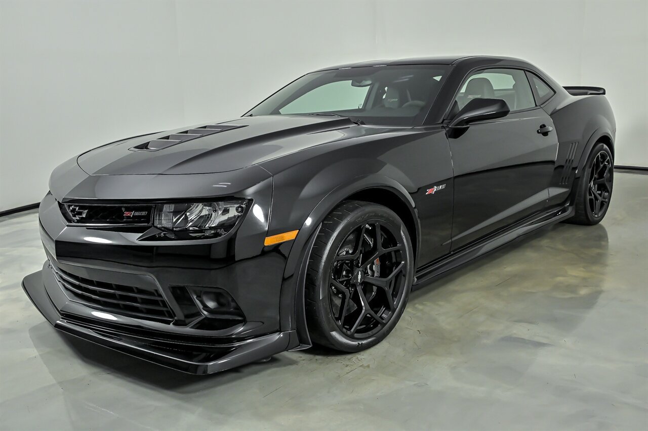Used 2015 Chevrolet Camaro Z/28 RWD image 5