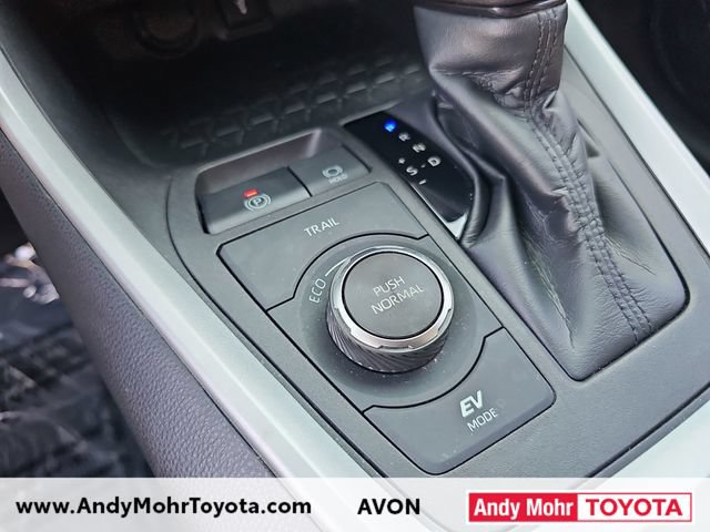 Used 2021 Toyota RAV4 XLE w/ Convenience Package AWD/4WD image 25