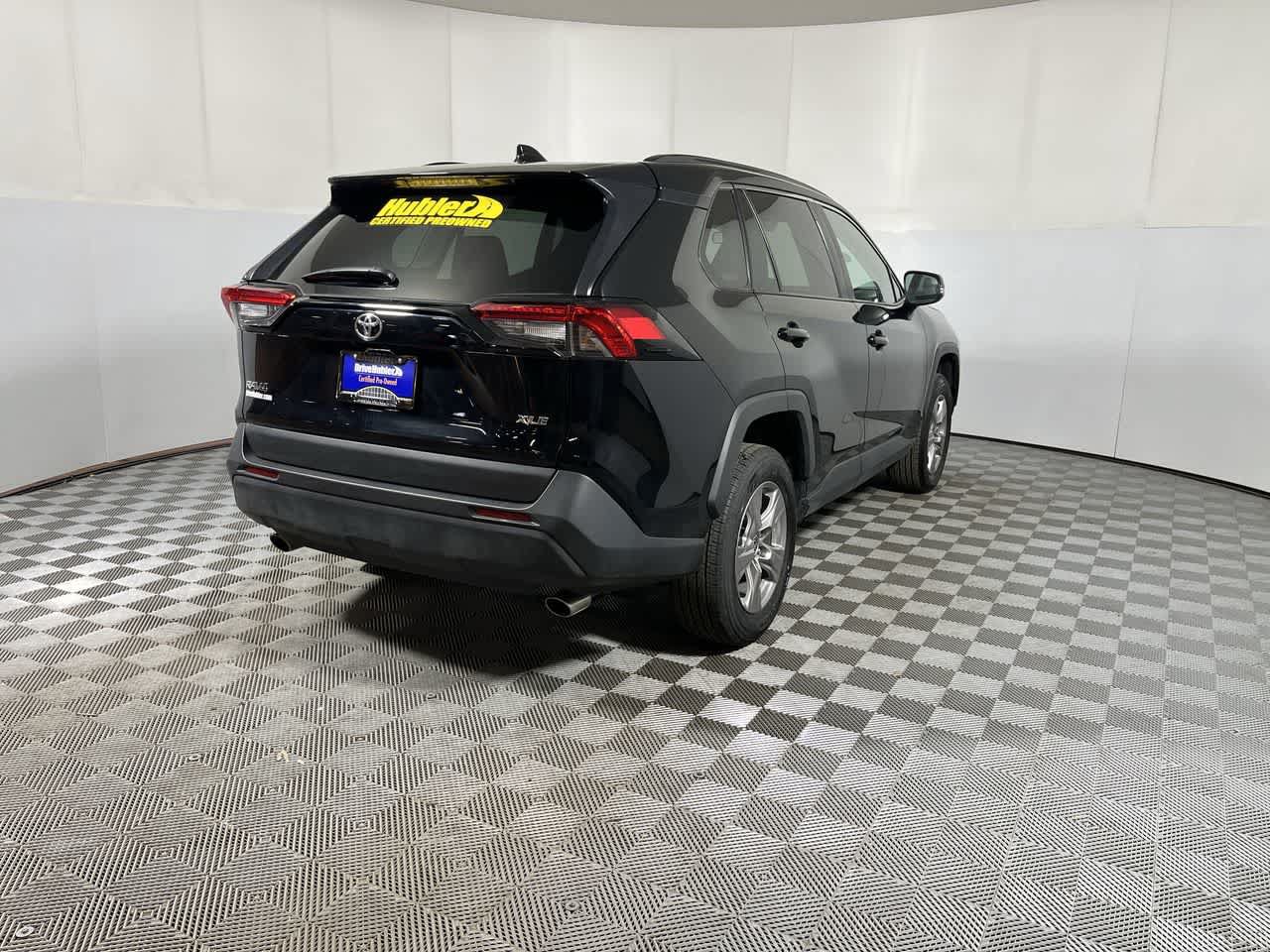 Used 2025 Toyota RAV4 XLE FWD image 8