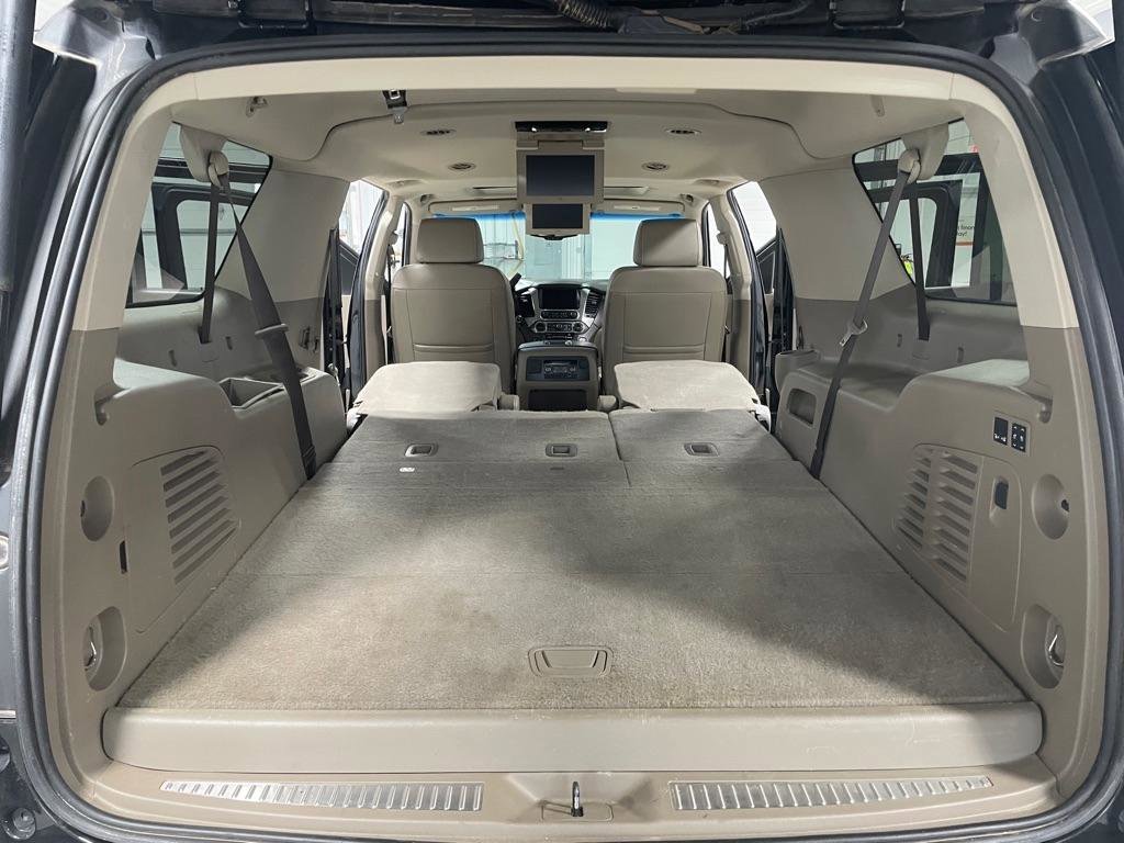 Used 2018 Chevrolet Suburban Premier image 20