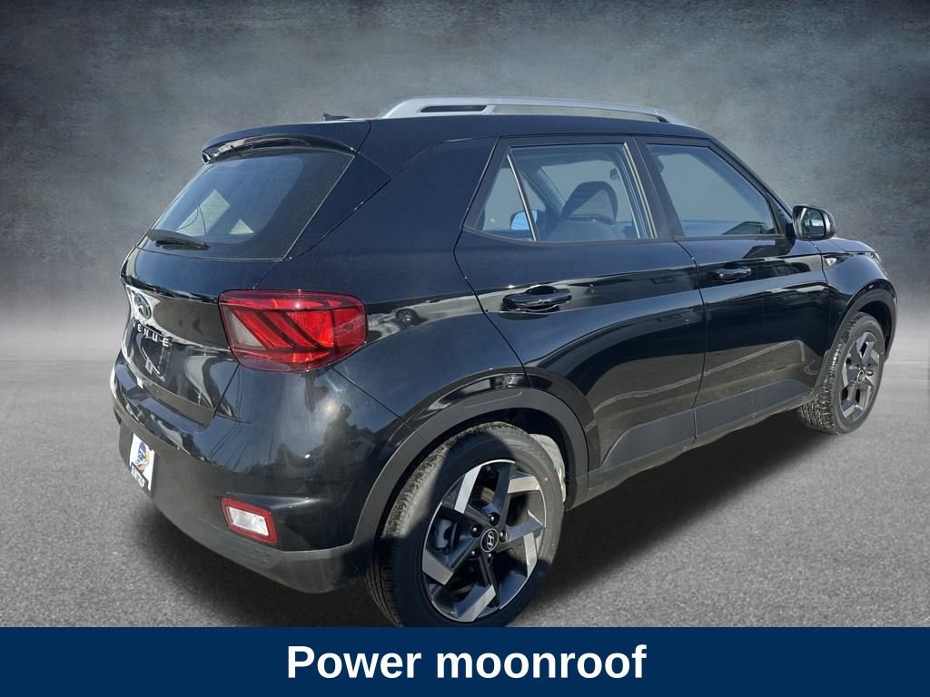 Used 2026 Hyundai Venue SEL image 6