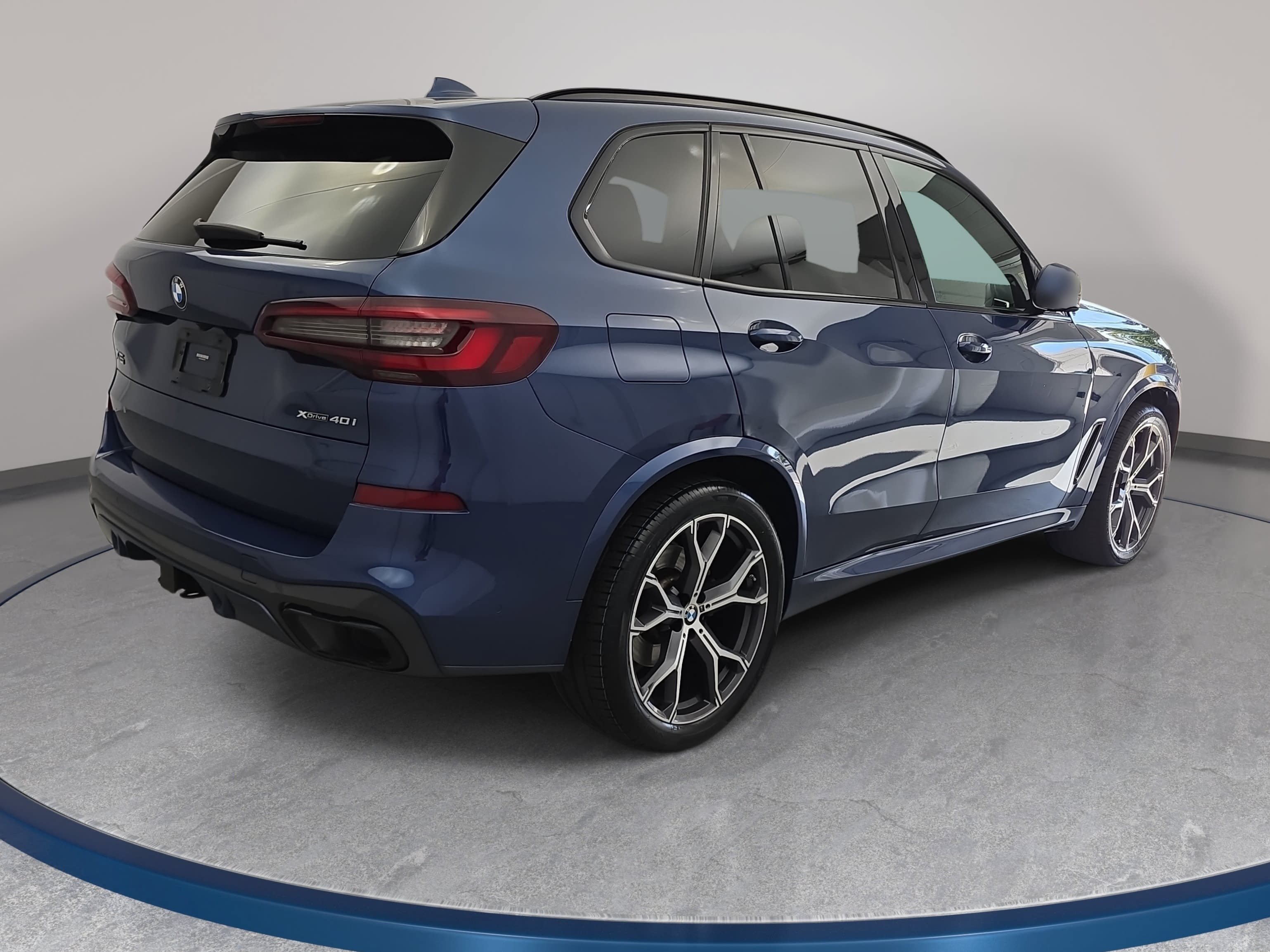Used 2021 BMW X5 xDrive40i w/ M Sport Package AWD/4WD image 5