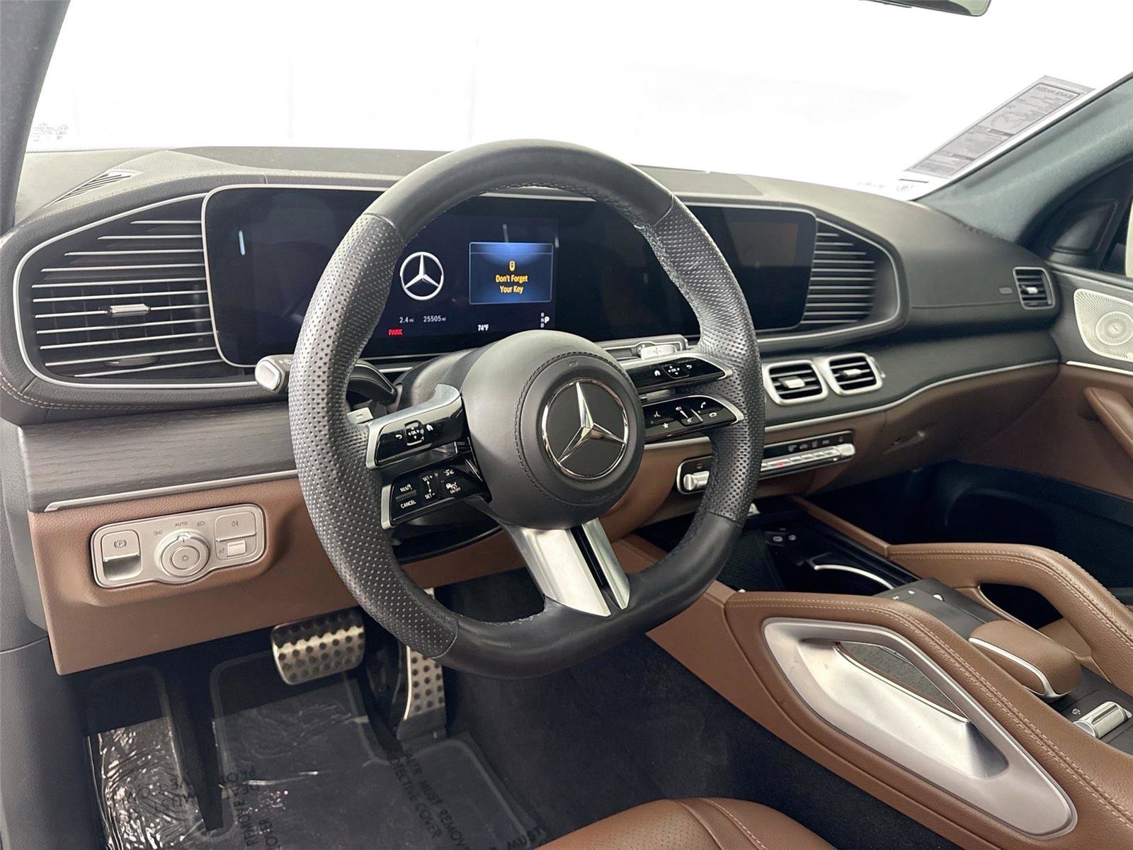 Used 2024 Mercedes-Benz GLS 450 4MATIC w/ AMG Line Exterior image 4