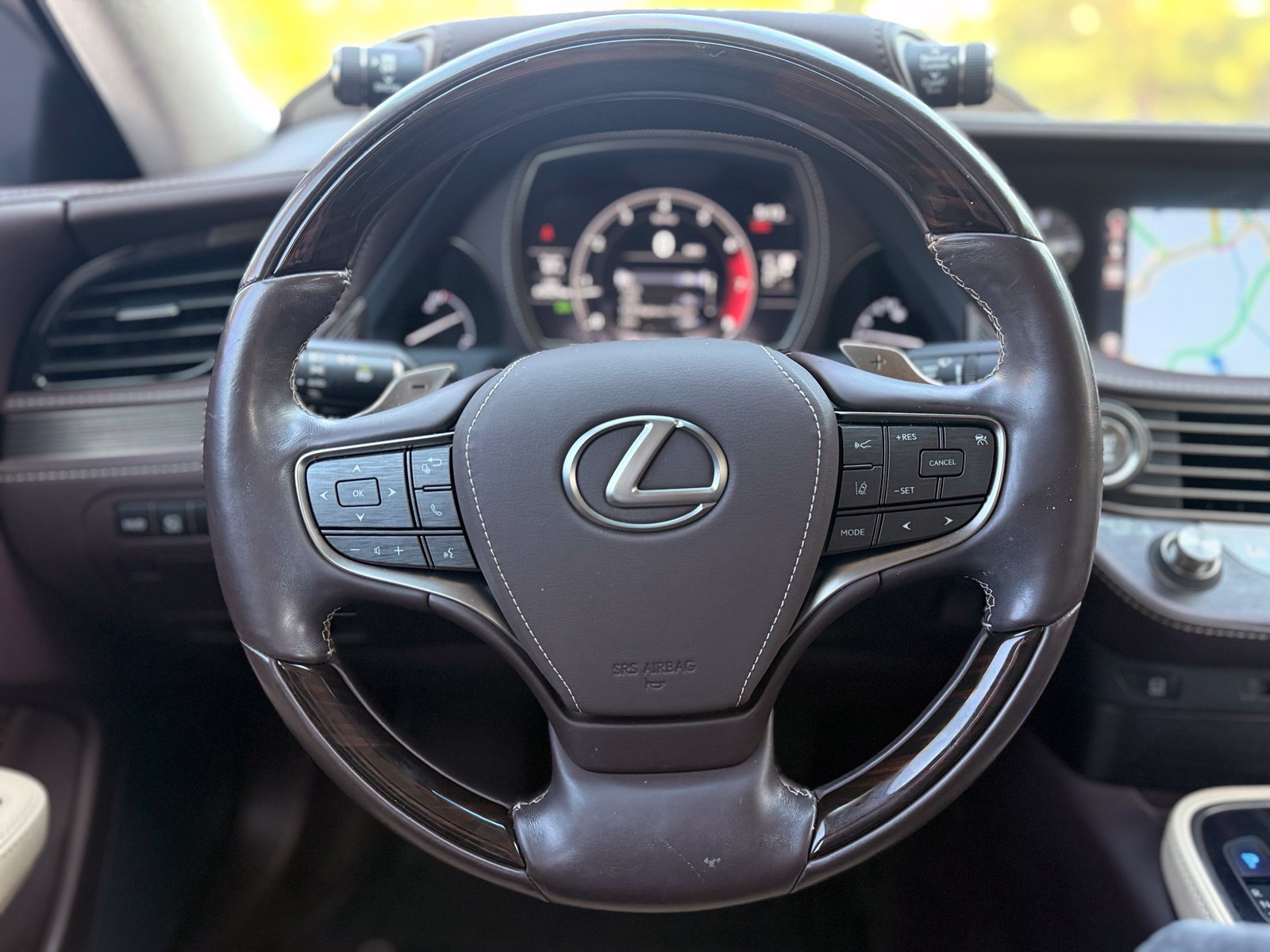 Used 2018 Lexus LS 500 w/ Interior Upgrade Package RWD image 25
