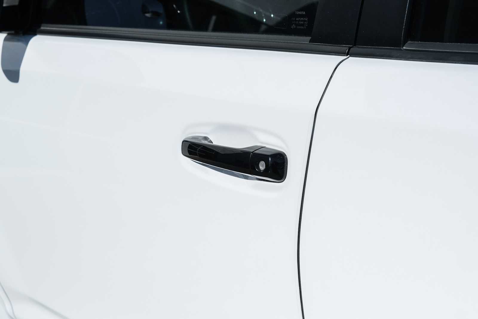 Used 2020 Toyota 4Runner Venture w/ Moonroof Package AWD/4WD image 14