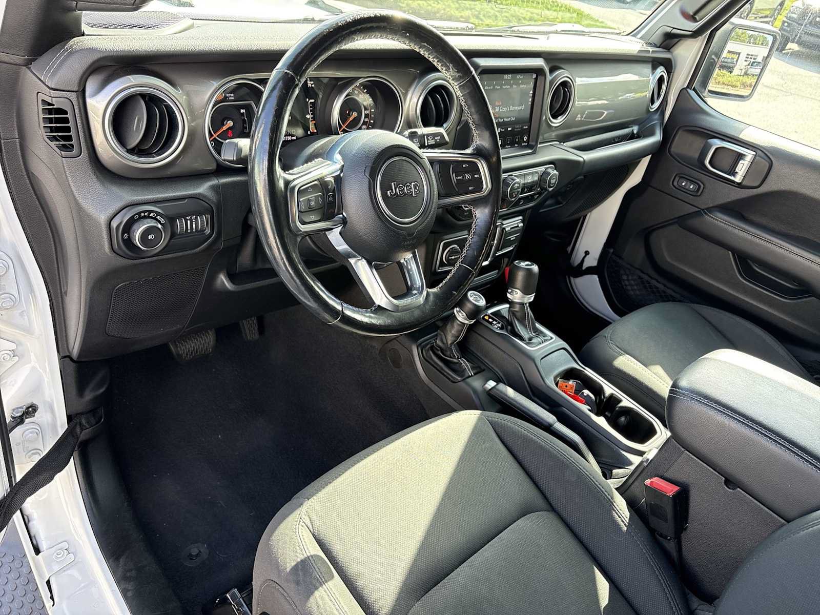 Used 2020 Jeep Wrangler Unlimited Sahara AWD/4WD image 10