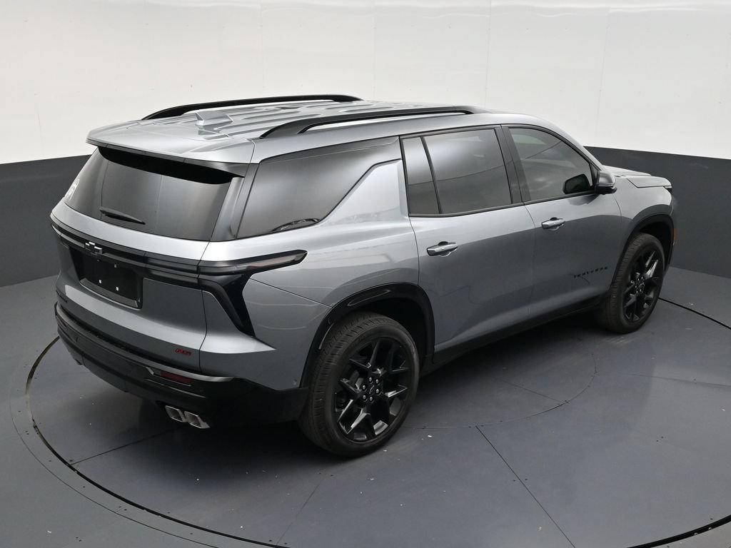 Used 2026 Chevrolet Traverse RS FWD image 17