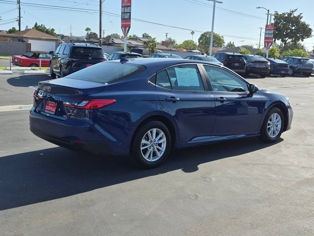 Used 2025 Toyota Camry LE FWD image 8
