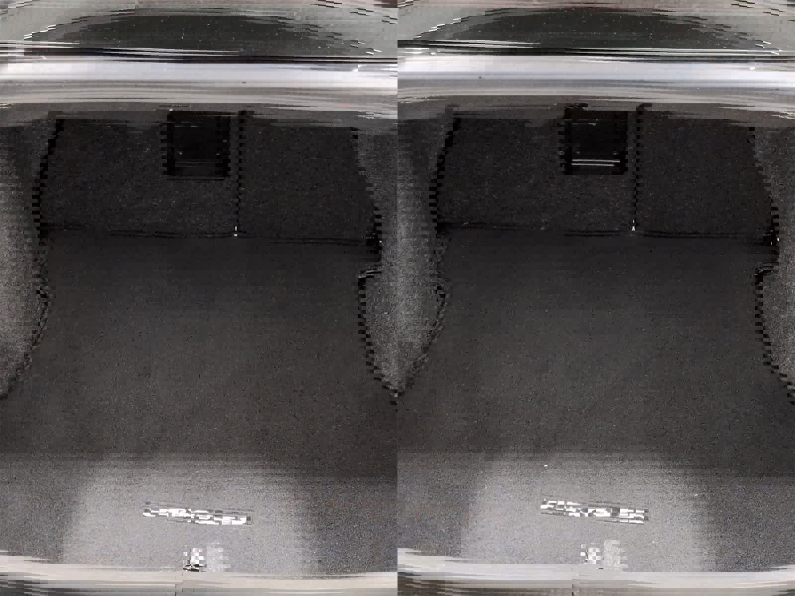 Used 2013 Chrysler 200 Limited image 33