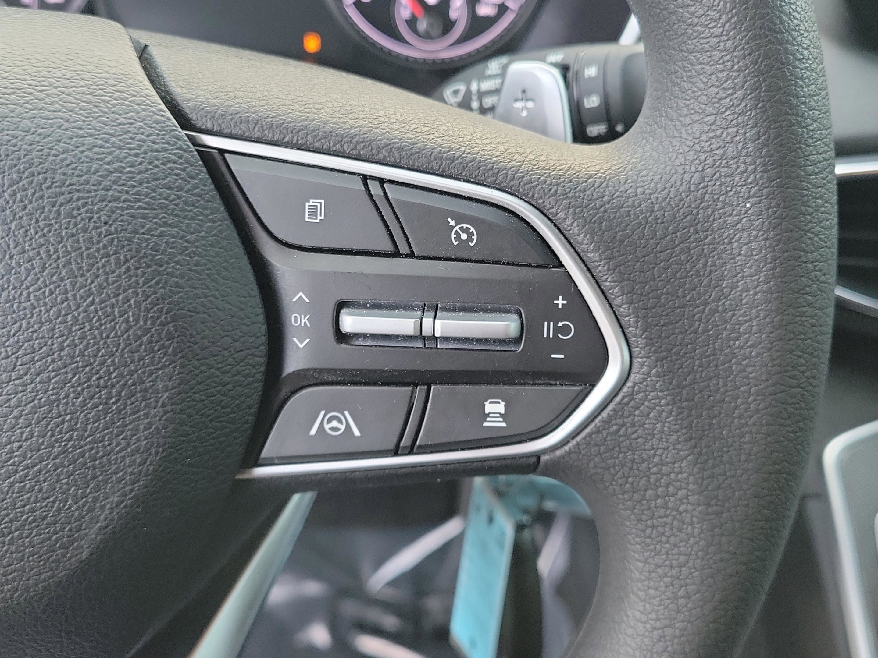 Used 2023 Hyundai Santa Fe SE image 24