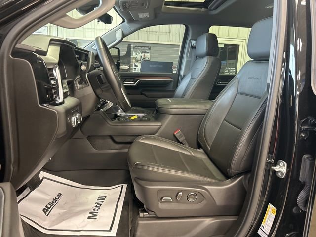 Used 2025 GMC Sierra 3500 Denali w/ Denali Reserve Package image 10