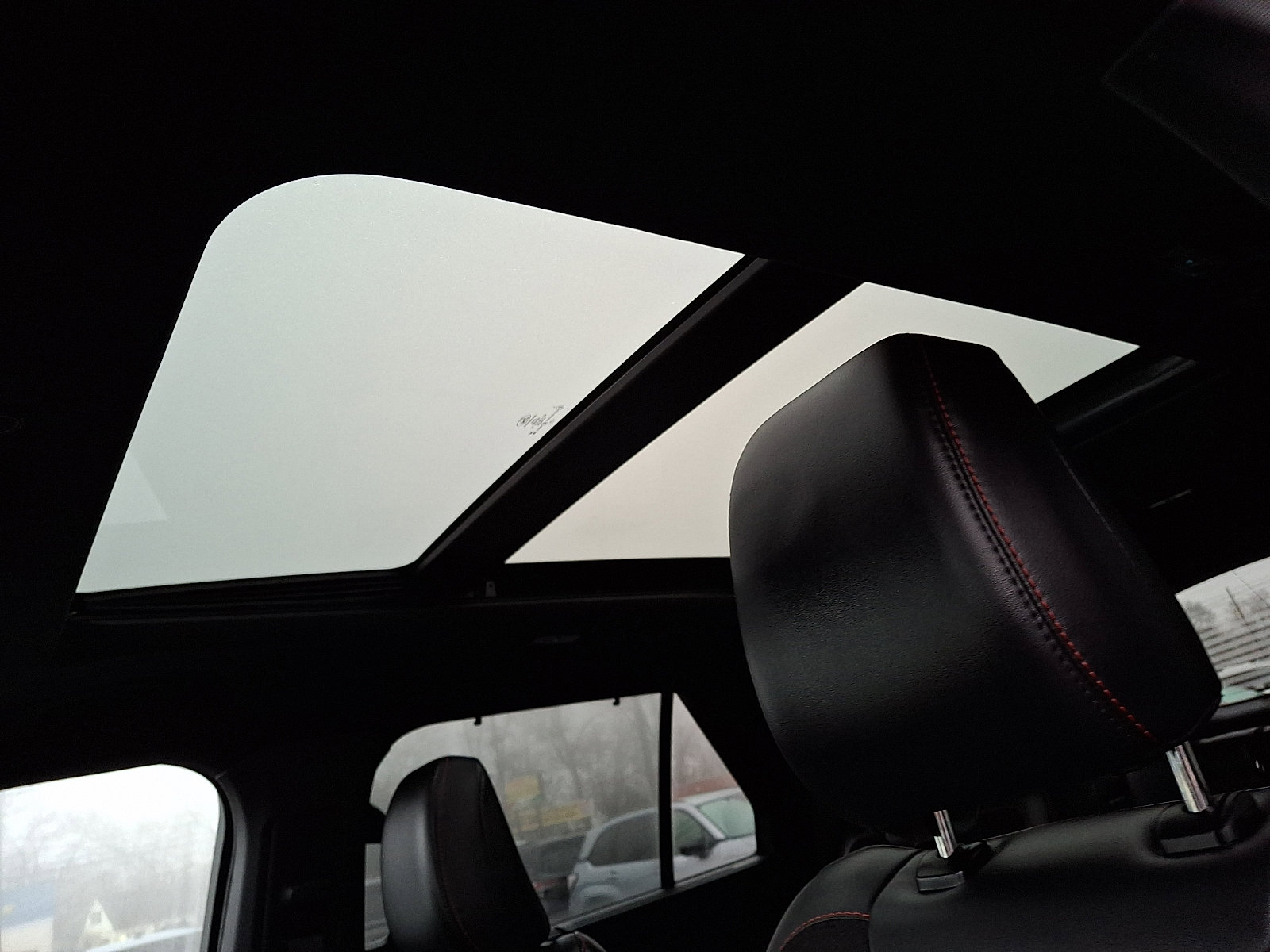 Used 2025 Ford Explorer ST image 15