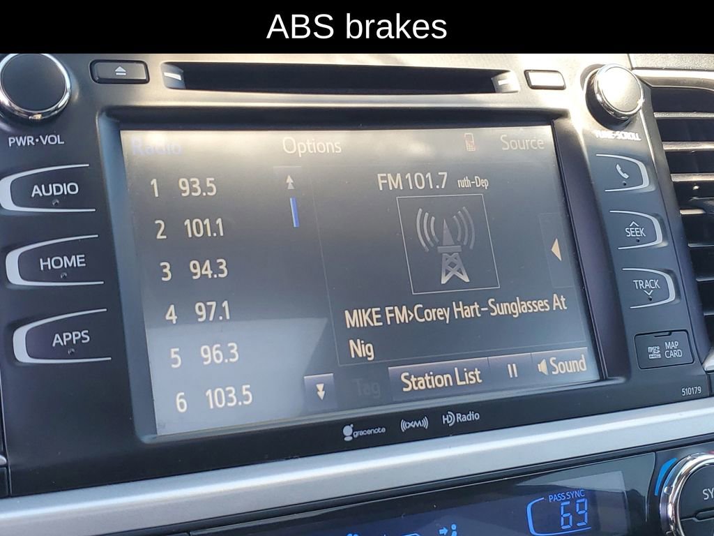 Used 2017 Toyota Highlander XLE AWD/4WD image 15