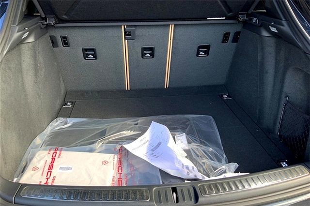 Certified 2026 Porsche Macan AWD/4WD image 20