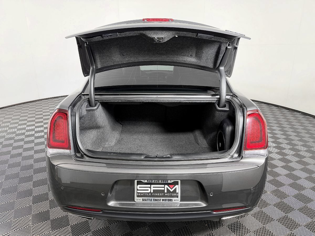Used 2023 Chrysler 300 S RWD image 12
