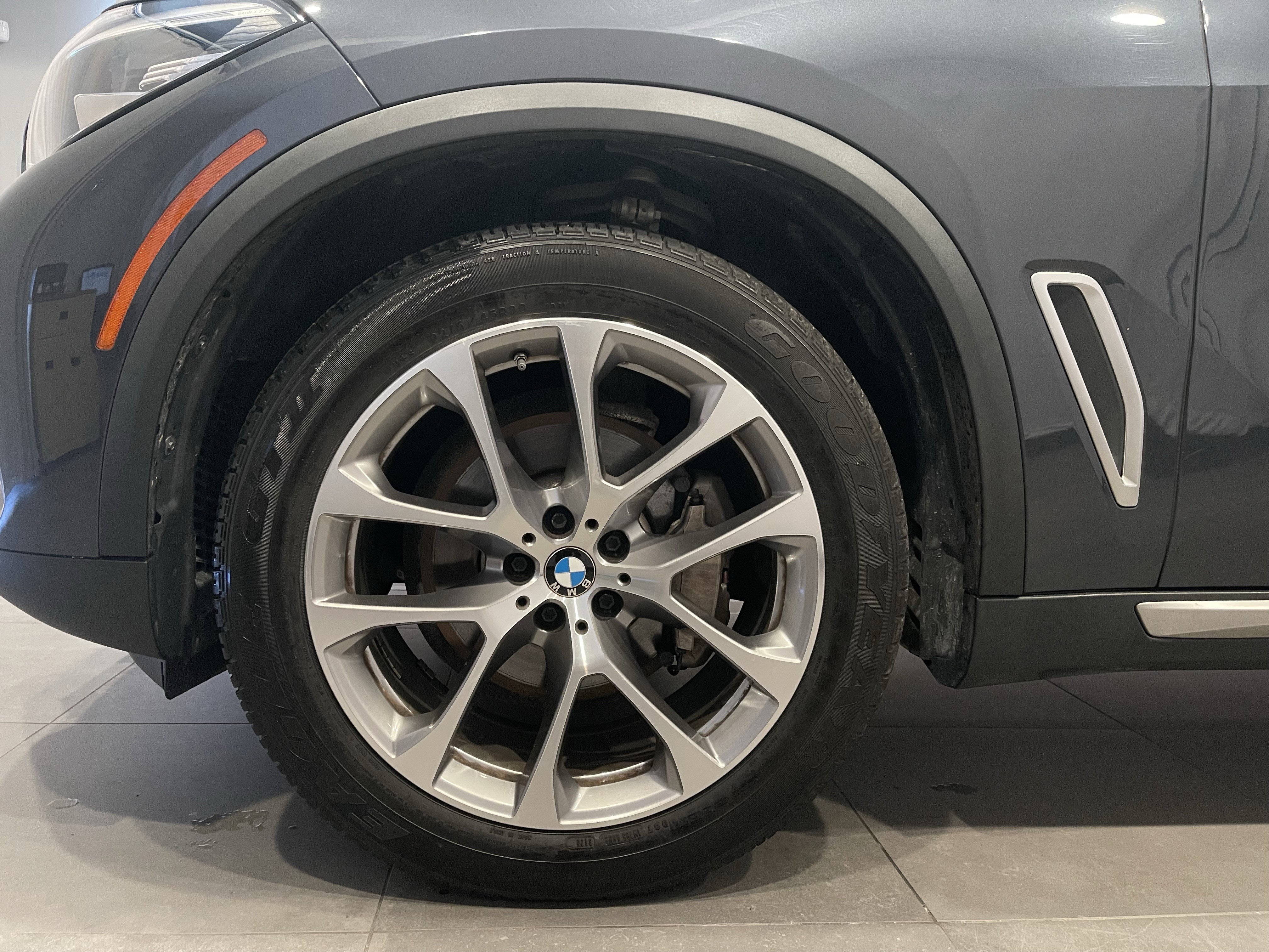 Used 2019 BMW X5 xDrive40i w/ Premium Package 2 AWD/4WD image 7