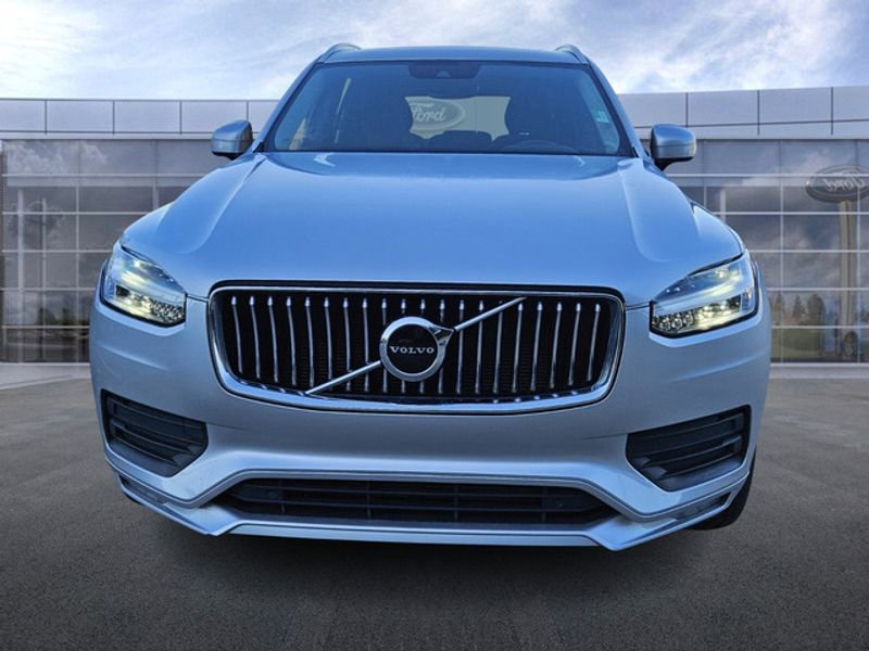 Used 2020 Volvo XC90 T5 Momentum image 3