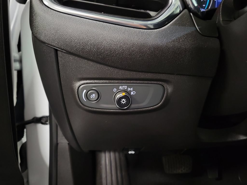 Used 2023 Chevrolet Equinox LT AWD/4WD image 22