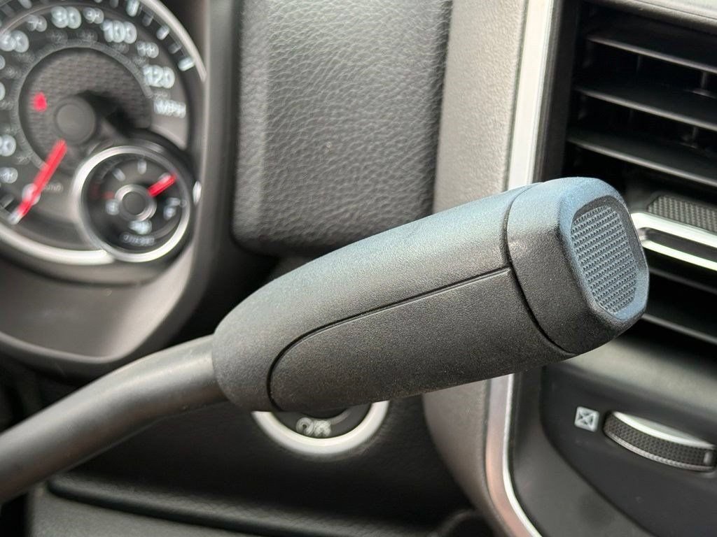 Used 2024 RAM 3500 Big Horn AWD/4WD image 27