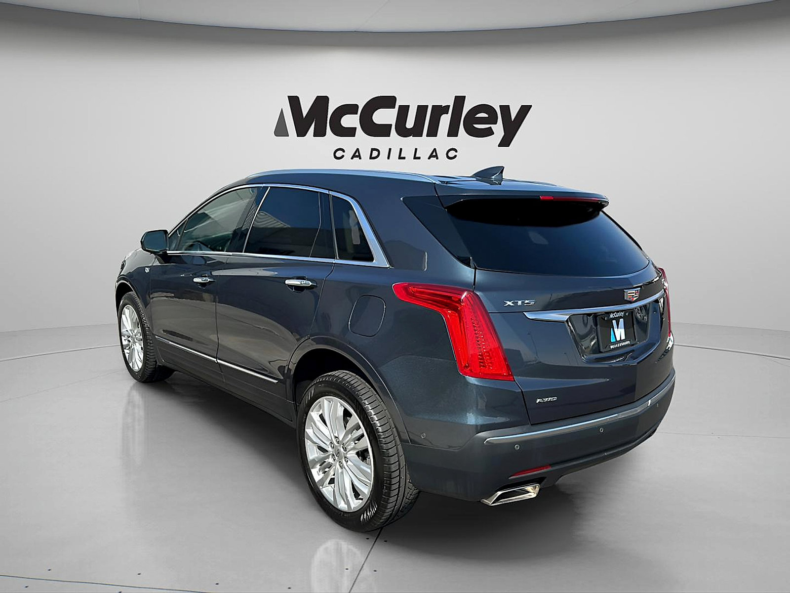 Used 2019 Cadillac XT5 Premium Luxury w/ Driver Assist Package AWD/4WD image 7