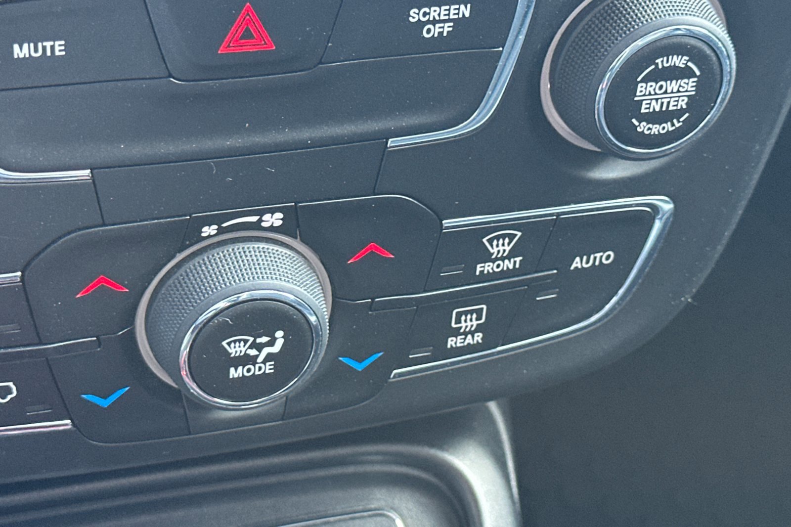 Used 2018 Jeep Compass Trailhawk image 30