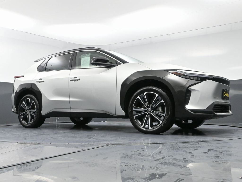 Used 2023 Toyota bZ4X Limited image 44