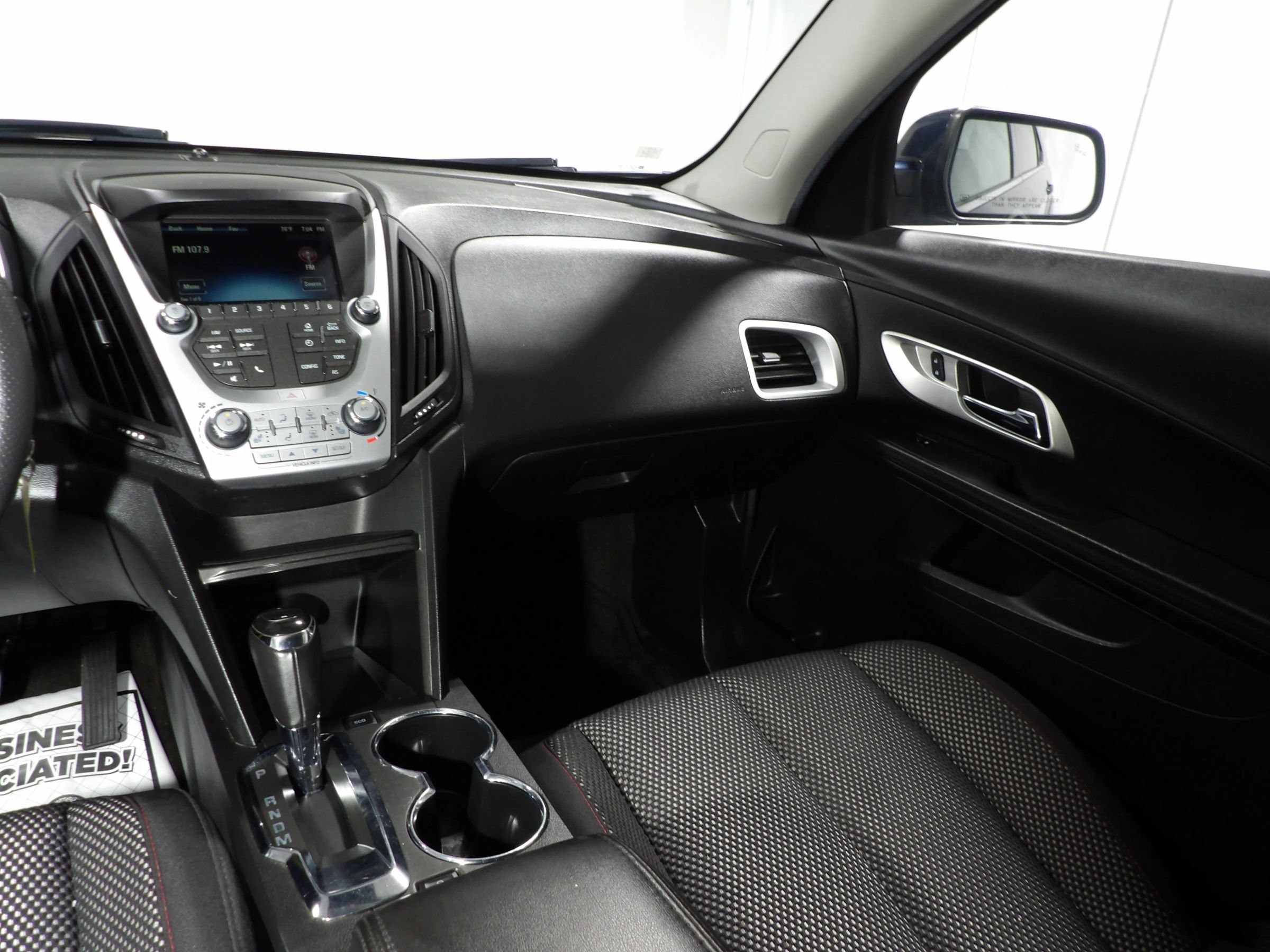 Used 2017 Chevrolet Equinox LT w/ Convenience Package FWD image 12