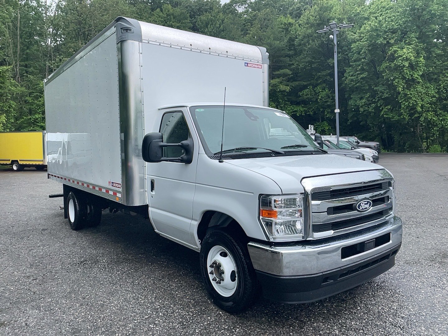 Used 2026 Ford E-350 and Econoline 350 Super Duty w/ Interior Upgrade Package RWD image 1