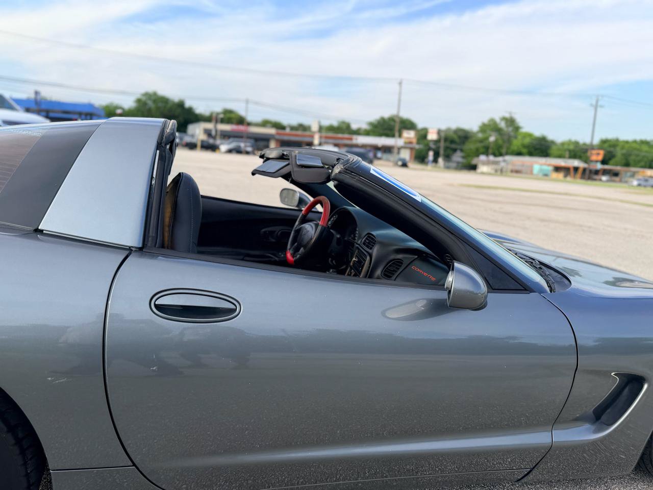 Used 2004 Chevrolet Corvette Coupe w/ Roof Package RWD image 19