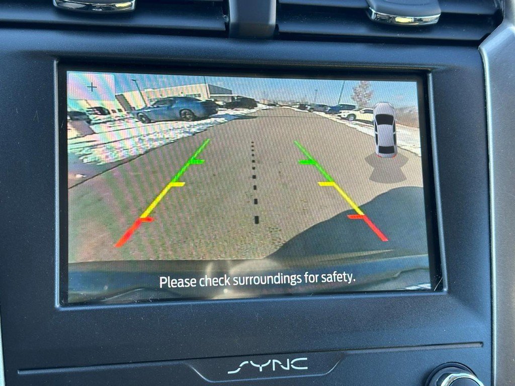 Used 2019 Ford Fusion SE image 21