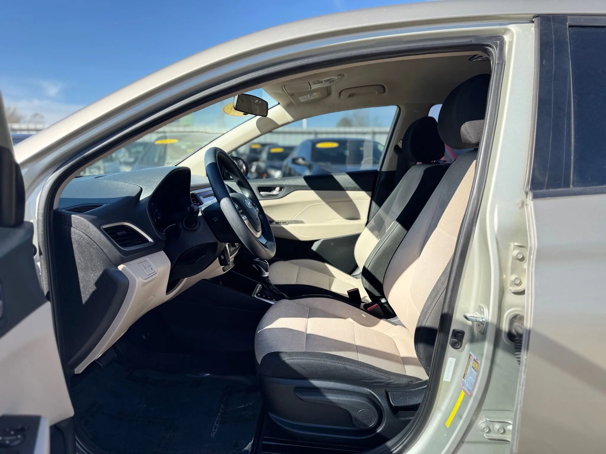 Used 2019 Hyundai Accent SE FWD image 26