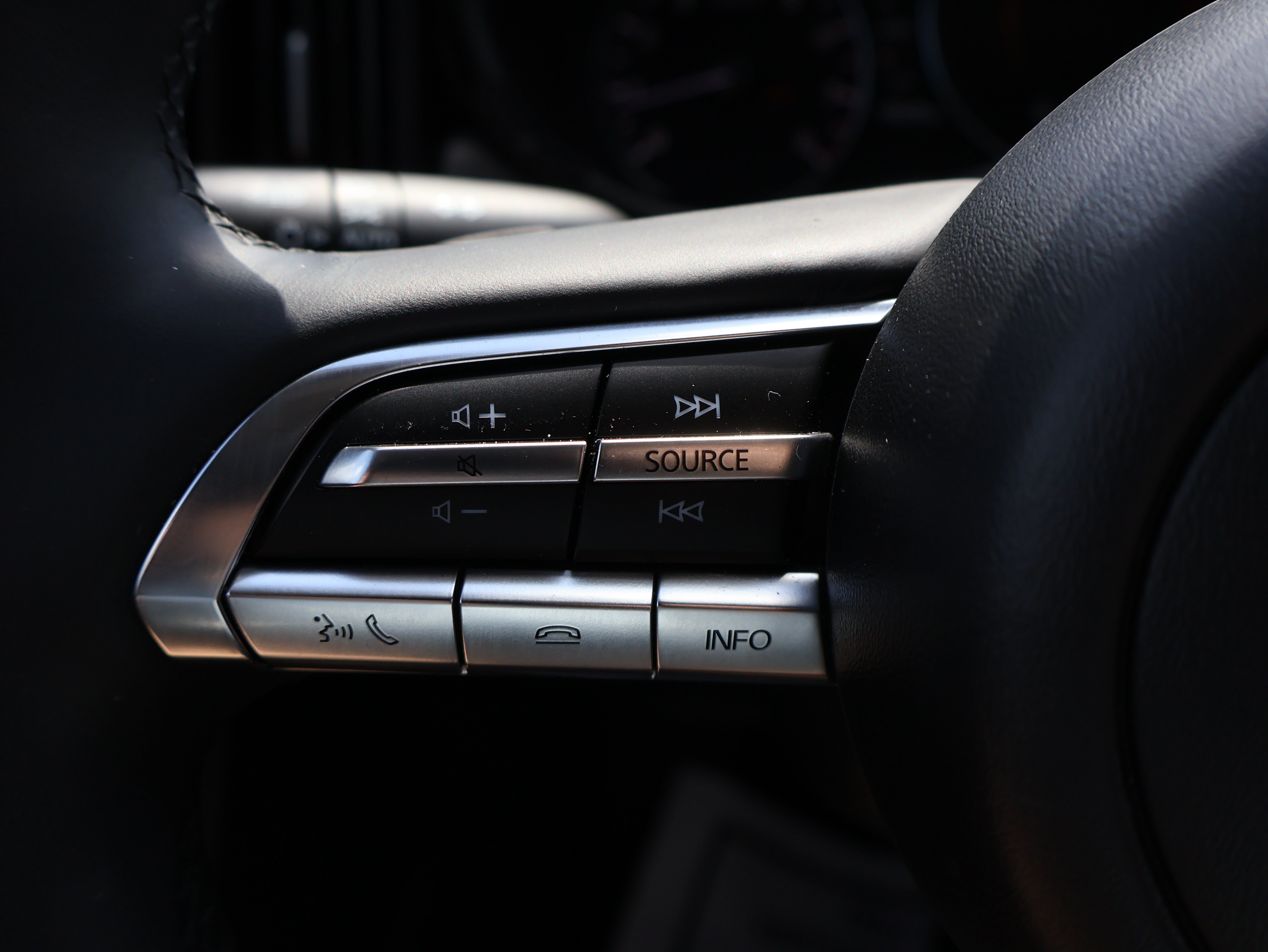 Used 2024 MAZDA CX-50 AWD 2.5 Turbo w/ Weather Package image 36
