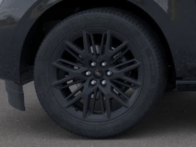New 2026 Ford Expedition Platinum w/ Stealth Appearance Package AWD/4WD image 19
