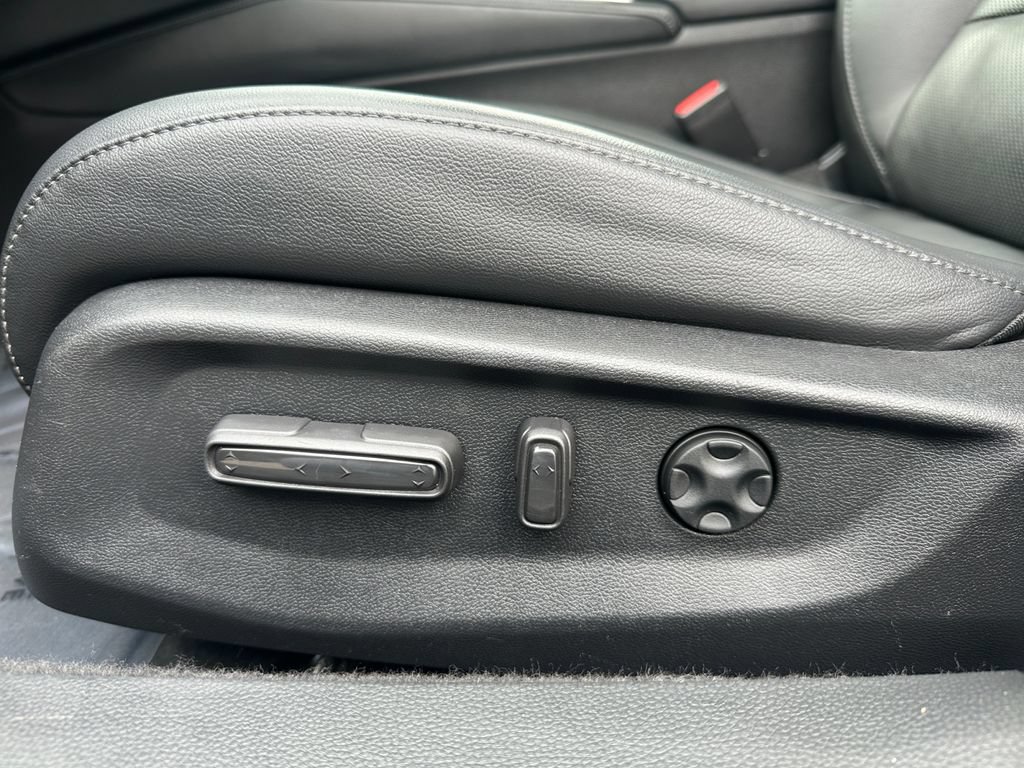 Used 2021 Honda Accord Touring image 19