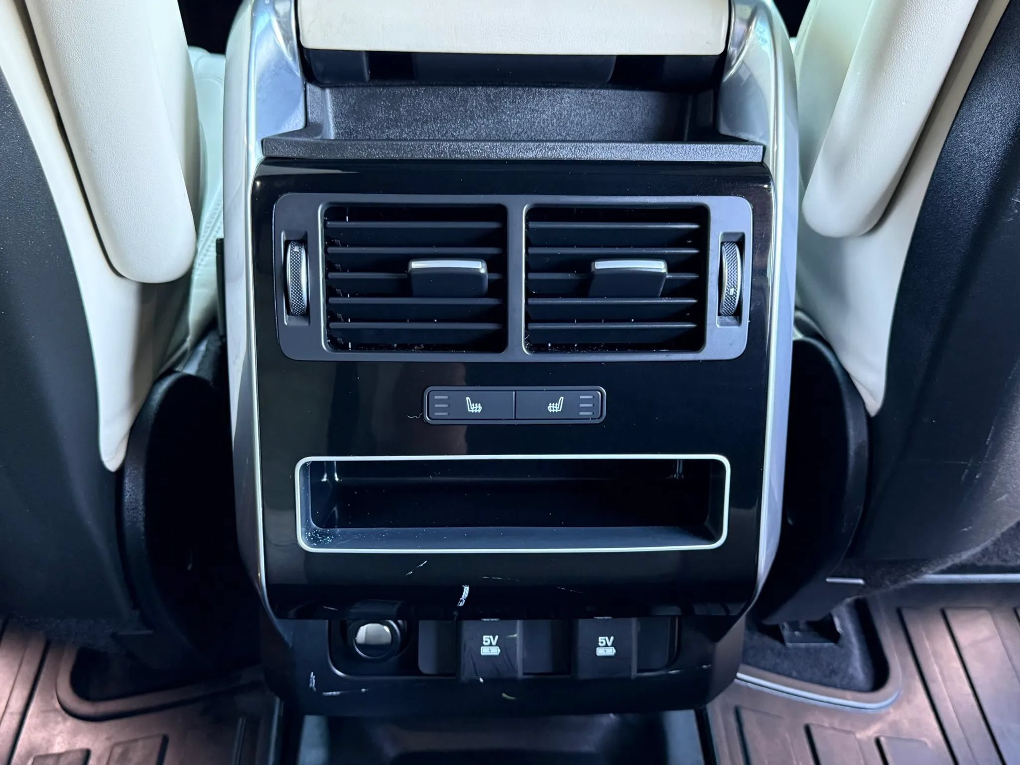 Used 2019 Land Rover Range Rover Sport Supercharged AWD/4WD image 31