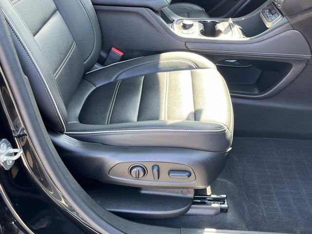 Used 2022 GMC Acadia Denali w/ Denali Ultimate Package AWD/4WD image 15