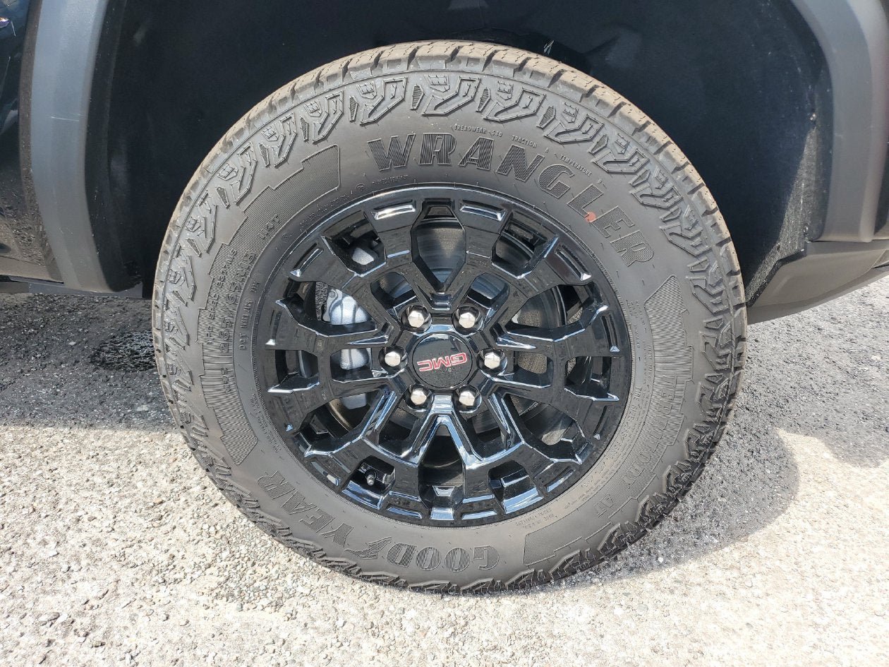 New 2026 GMC Canyon Elevation w/ Convenience Package AWD/4WD image 6