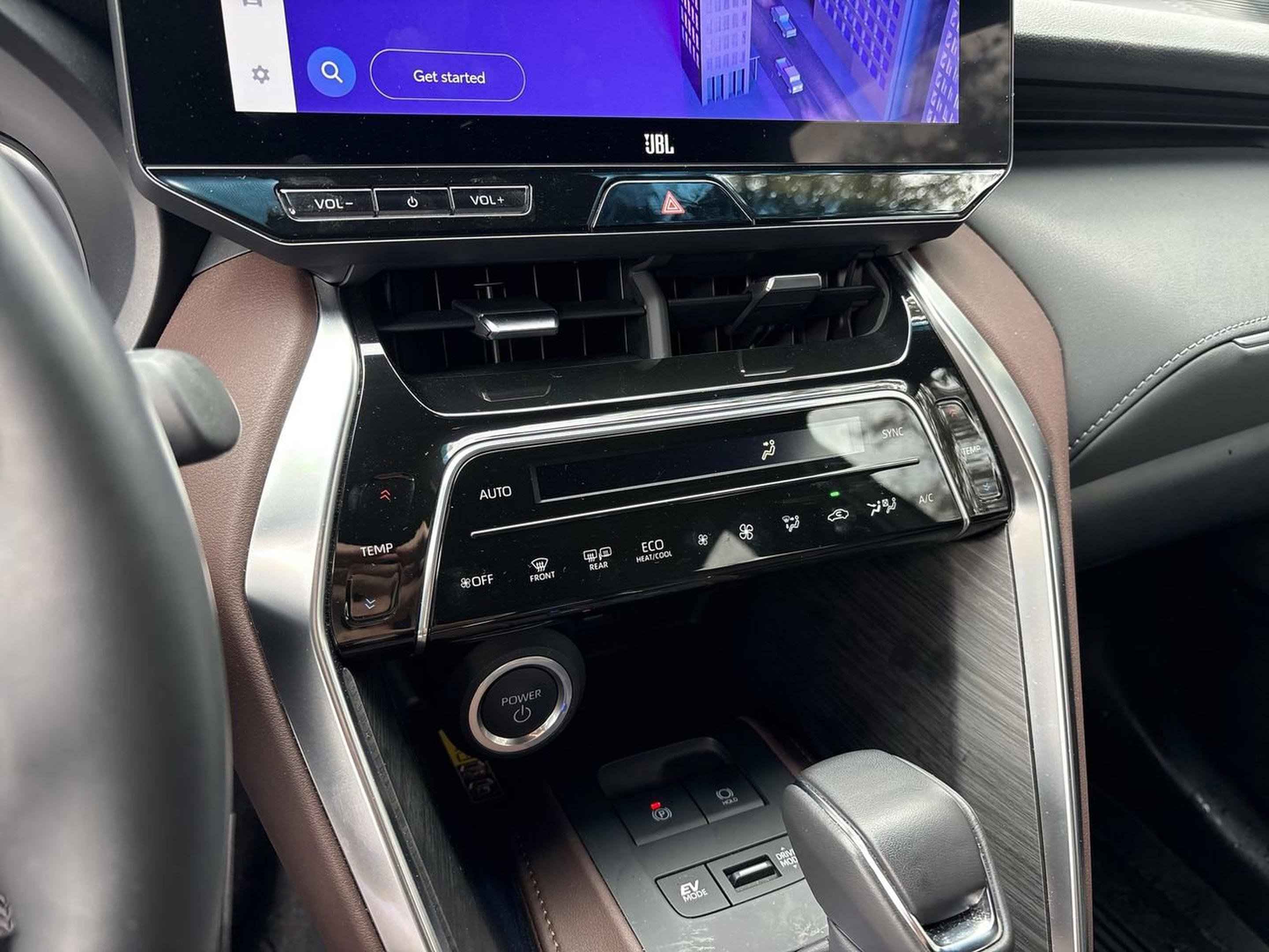 Used 2023 Toyota Venza Limited image 30