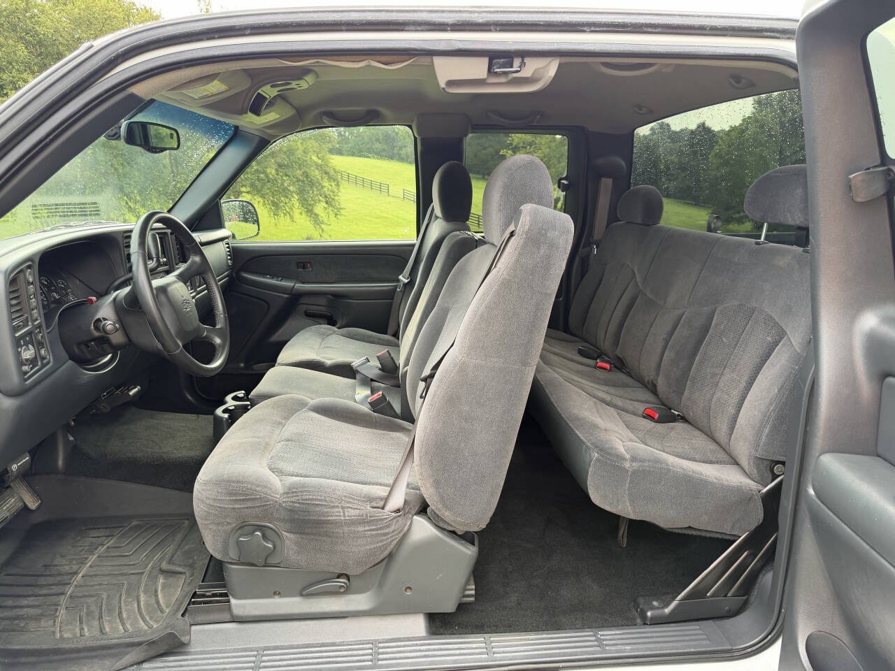 Used 2002 Chevrolet Silverado 1500 LS w/ Off-Road Pkg AWD/4WD image 19