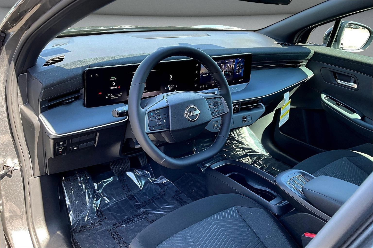 New 2026 Nissan Leaf FWD image 7